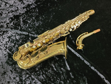 1940s Vintage King Zephyr Alto Saxophone in Gold Lacquer #273639