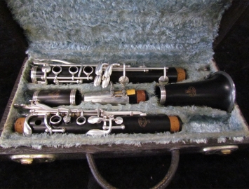 Vintage Bb Pedler Clarinet with Original Case, Serial Number P11172